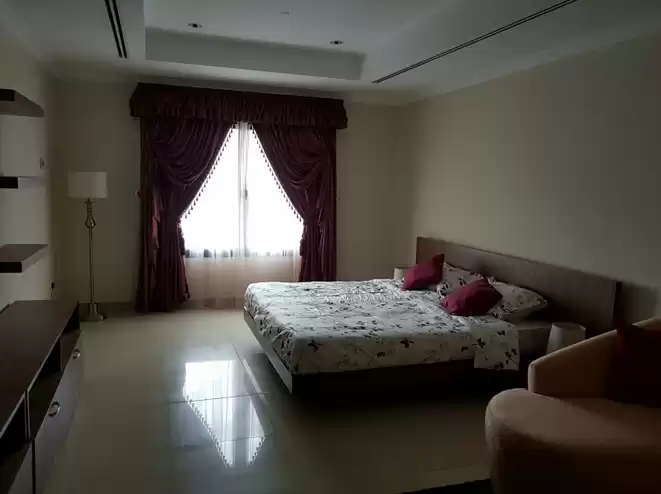 Residential Ready Property Studio F/F Apartment  for rent in Al Sadd , Doha #7844 - 1  image 